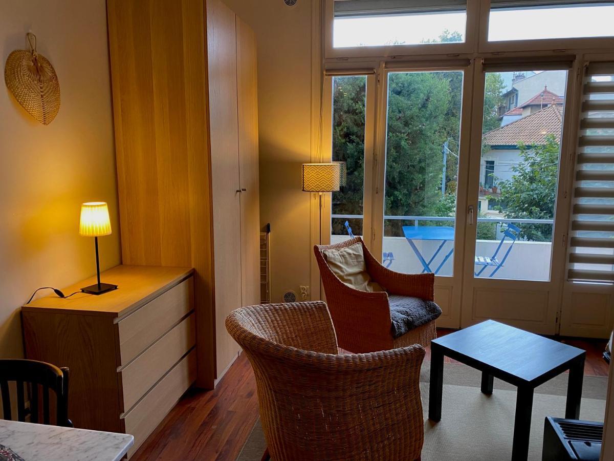 Апартаменти Le Balcon De Jules - Charmant Pied-A-Terre - Parking Possible Pour Vehicule De Moins De 4,40 M De Long Ліон Екстер'єр фото
